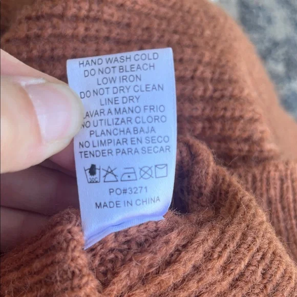 Like new Bluivy Hooded brown Sweater - Picture 10 of 13